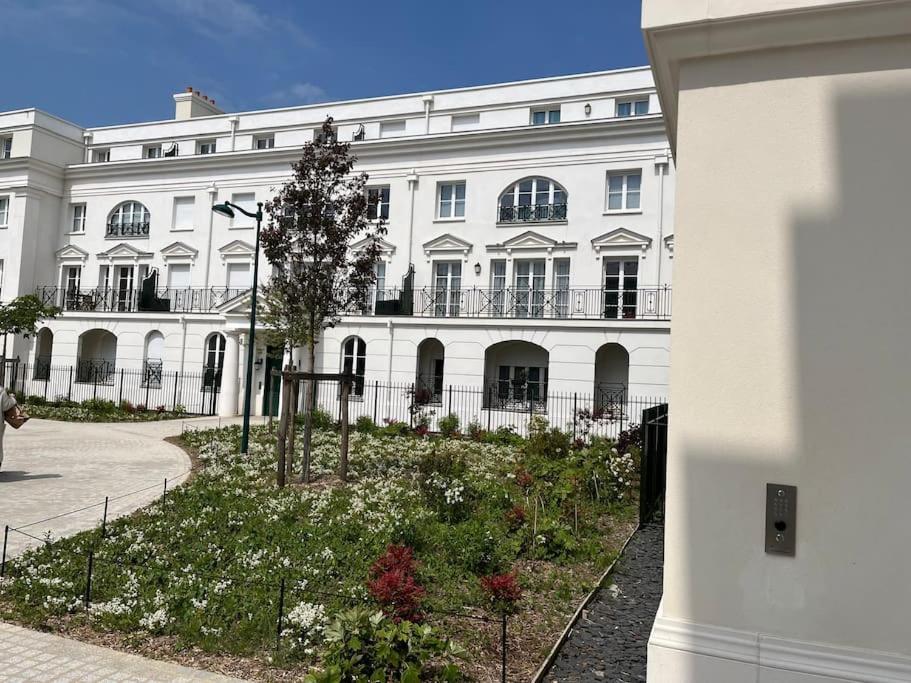 Superbe Appartement Tres Confortable Сери Екстериор снимка